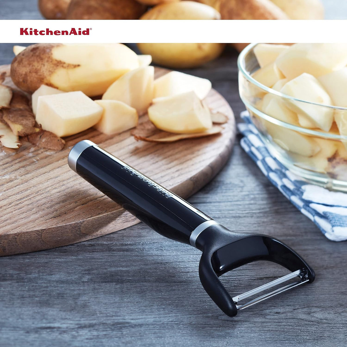 KitchenAid Y Peeler with Ergonomic Handle and Single Edge Blade, Dishwasher Safe with Protective Cover